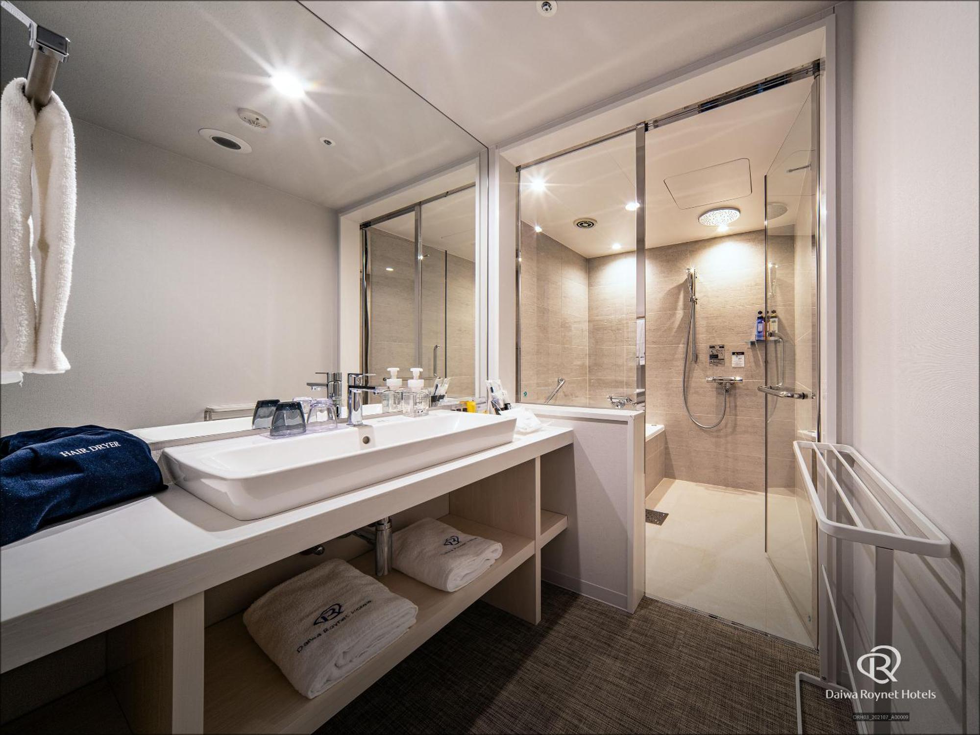 Daiwa Roynet Hotel Kanazawa Eki Nishiguchi Стая снимка