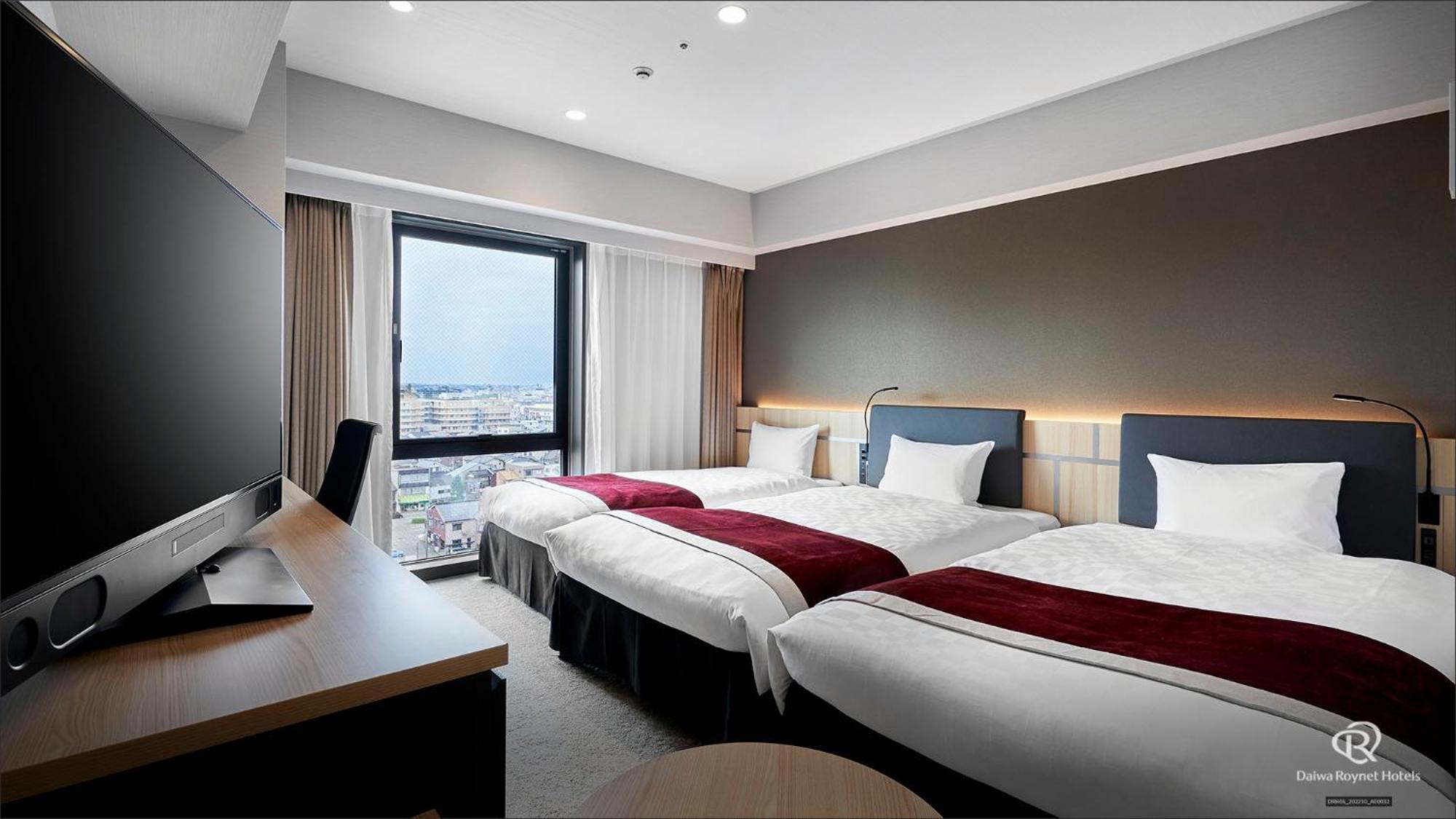 Daiwa Roynet Hotel Kanazawa Eki Nishiguchi Стая снимка